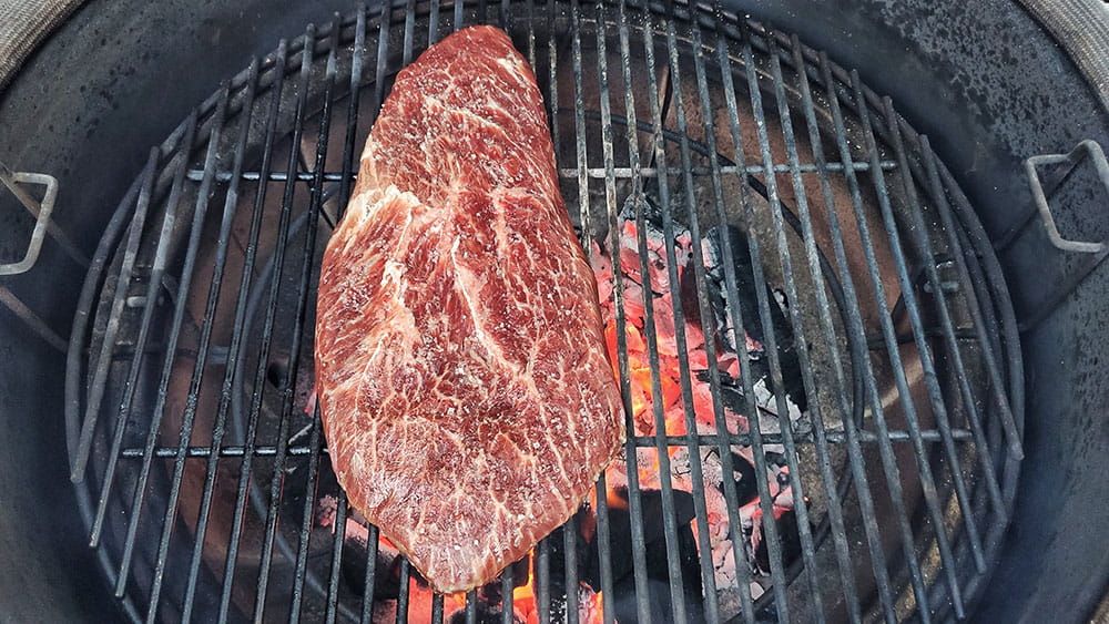 Flat Iron Steak vom Holzkohle Grill