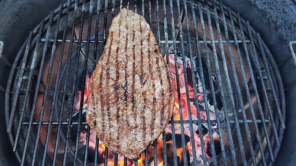 Flat Iron Steak vom Holzkohle Grill