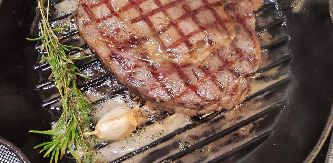 Steak in der Bratpfanne mit Gelinggarantie